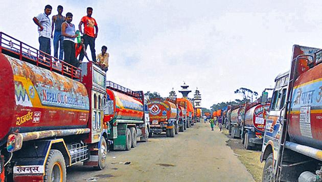 Trucks at the India-Nepal border. (HT File Photo) Trucks at the India-Nepal border. (HT File Photo)