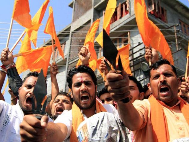 Bajrang dal activists protest against cow slaughter in Jammu.(HT File photo) Bajrang dal activists protest against cow slaughter in Jammu.(HT File photo)