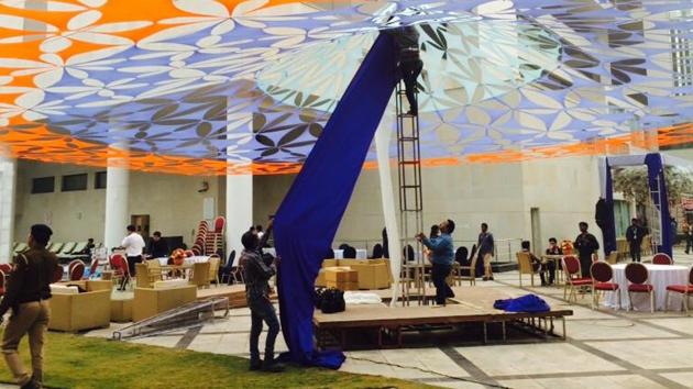 Decoration work going on for Yuvi’s pre-wedding celebration. (Monica Sharma/Ht)