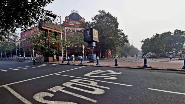 A deserted road in front of the Writers Building(Old State Secretariat) during Left parties' strike over demonetization in Kolkata on Monday. (PTI Photo) A deserted road in front of the Writers Building(Old State Secretariat) during Left parties' strike over demonetization in Kolkata on Monday. (PTI Photo)