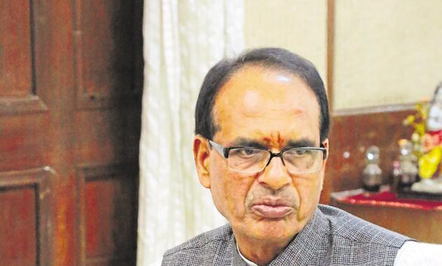 Madhya Pradesh chief minister Shivraj Singh Chouhan makes a point during an interview with HT reporters in Bhopal on Monday.(HT photo)