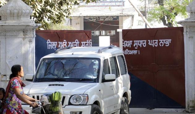 Assistant jail superintendent Bhim Singh, who had met the inmates a day before the incident, is among the accused.(Bharat Bhushan/HT Photo) Assistant jail superintendent Bhim Singh, who had met the inmates a day before the incident, is among the accused.(Bharat Bhushan/HT Photo)
