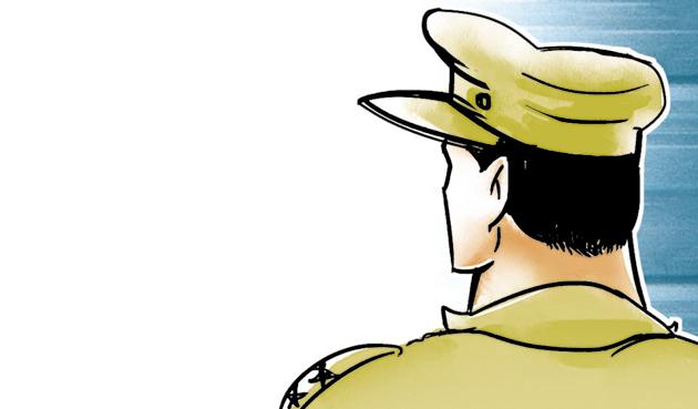 A tempo hit the constables’ bike near Anandvan Udyan on the south-bound stretch of the Vakola flyover.(HT File Photo)