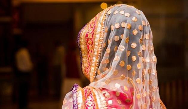 The woman’s father is in a state of shock as he had already spent Rs15 lakh on the wedding, said the police. (HT PHOTO FOR REPRESENTATION ONLY) The woman’s father is in a state of shock as he had already spent Rs15 lakh on the wedding, said the police. (HT PHOTO FOR REPRESENTATION ONLY)