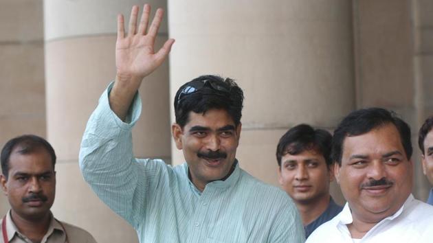 Opposing the plea, Shahabuddin told the bench of Justice Dipak Misra and Justice Amitava Roy that such a transfer from Siwan district jail to Tihar was unwarranted and unjustified as same was contrary to the Transfer of Prisoners Act, 1950. (HT Photo) Opposing the plea, Shahabuddin told the bench of Justice Dipak Misra and Justice Amitava Roy that such a transfer from Siwan district jail to Tihar was unwarranted and unjustified as same was contrary to the Transfer of Prisoners Act, 1950. (HT Photo)