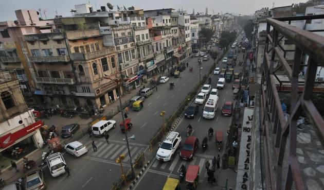 The Shahjahanabad Redevelopment Corporation (SRDC) has agreed to beautify part of Netaji Subhash Marg from Daryaganj signal to Lothian Bridge in Old Delhi.