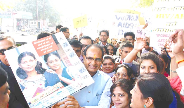 Chief Minister Shivraj Singh Chouhan during an awareness rally on World AIDS Day in Bhopal on Thursday. Chief Minister Shivraj Singh Chouhan during an awareness rally on World AIDS Day in Bhopal on Thursday.