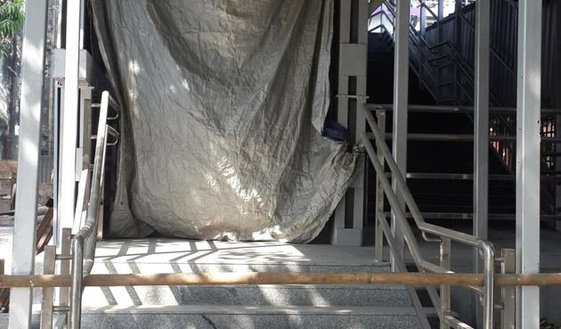 The escalator at Vasai Road platform 2, which stopped functioning in August. (Salim Taj) The escalator at Vasai Road platform 2, which stopped functioning in August. (Salim Taj)