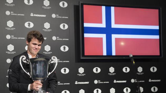 Magnus Carlsen draws with Sergey Karajkin, World Championship heads to tie- break - Hindustan Times