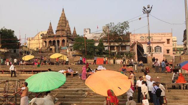 Morning at Assi Ghat, Varanasi (Manjula Narayan) Morning at Assi Ghat, Varanasi (Manjula Narayan)