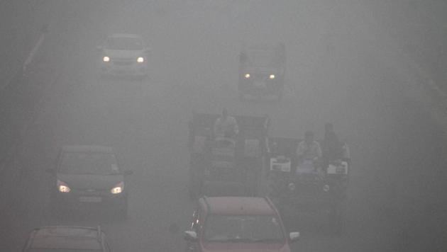 Dense fog in the national capital reduced visibility to 50m in early morning. (PTI) Dense fog in the national capital reduced visibility to 50m in early morning. (PTI)