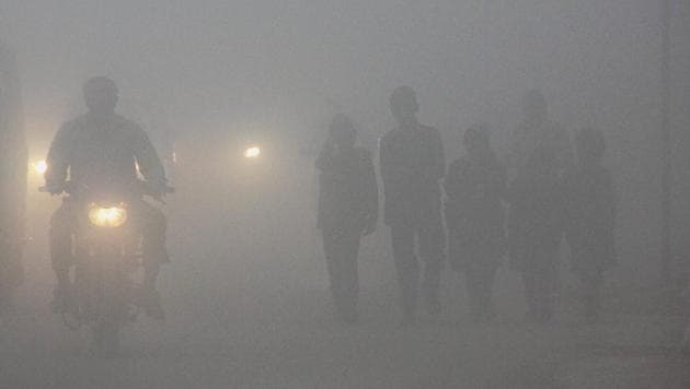 Eight dead in road accidents, major trains delayed due to fog in ...