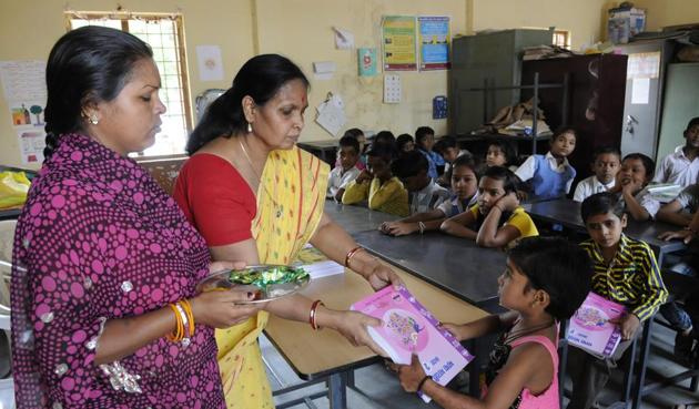 District education officer on Friday directed educational institutes to accept cheques and online payments until December 31. (Representational image) District education officer on Friday directed educational institutes to accept cheques and online payments until December 31. (Representational image)