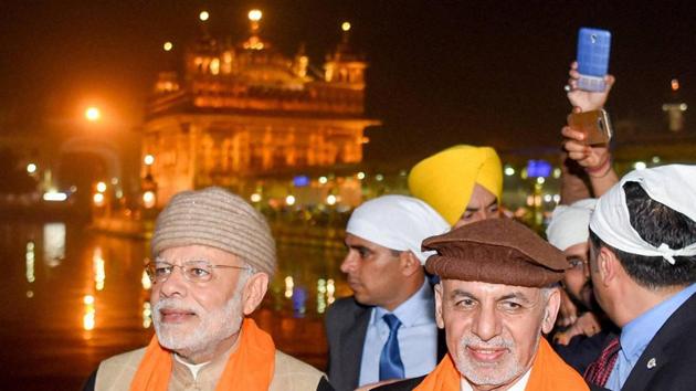 Prime Minister Narendra Modi and Afghanistan’s President Ashraf Ghani at Golden temple on the eve of the Heart of Asia Conference, in Amritsar on Saturday. (PTI Photo)