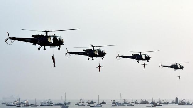 Marine commandos demonstrate rescue operation during Navy Day celebrated every year on December 4. (Pratham Gokhale/HT PHOTO)