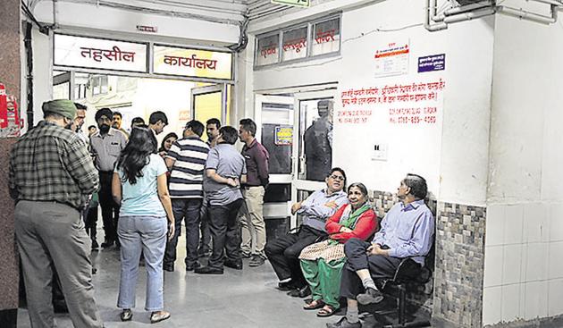 Officials expect the shift to cashless transactions to save time and manpower and speed up flow of funds for development works. (Parveen Kumar/HT) Officials expect the shift to cashless transactions to save time and manpower and speed up flow of funds for development works. (Parveen Kumar/HT)