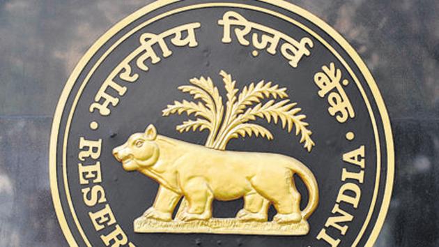 Documents posted on the central bank’s website said the RBI will shortly issue Rs 50 banknotes without an inset letter in both the number panels and will carry the signature of governor Urjit Patel.(AFP Photo)