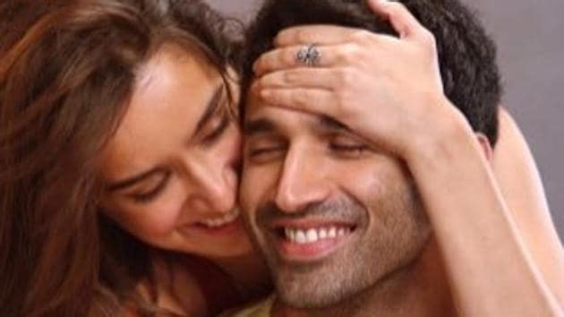 Aditya Roy Kapoor and Shraddha Kapoor will be seen in the Hindi remake of Mani Ratnam’s 2015 hit, O Kadhal Kanmani. (HT Photo) Aditya Roy Kapoor and Shraddha Kapoor will be seen in the Hindi remake of Mani Ratnam’s 2015 hit, O Kadhal Kanmani. (HT Photo)