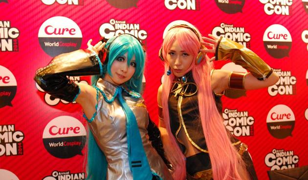 Cosplayers pose at a previous edition of the Comic Con