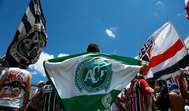 The Brazilian club Chapecoense, which lost most of its players in an air crash last week, has been awarded the Copa Sudamericana championship by CONMEBOL. (LatinContent/Getty Images) The Brazilian club Chapecoense, which lost most of its players in an air crash last week, has been awarded the Copa Sudamericana championship by CONMEBOL. (LatinContent/Getty Images)