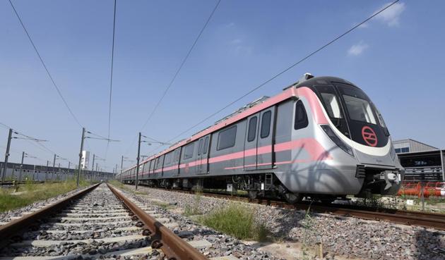When completed (tentative deadline 2020), the new lines will expand the reach of Metro network to 434 kilometres across 308 stations (Sanjeev Verma/HT File) When completed (tentative deadline 2020), the new lines will expand the reach of Metro network to 434 kilometres across 308 stations (Sanjeev Verma/HT File)