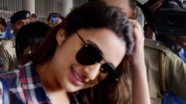 Parineeti Chopra spoke about her relationship rumour with her director Maneesh Sharma on the latest episode of Koffee With Karan. (PTI) Parineeti Chopra spoke about her relationship rumour with her director Maneesh Sharma on the latest episode of Koffee With Karan. (PTI)