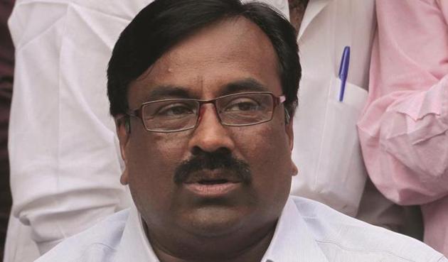 The Rs9849 crore supplementary demands — tabled by finance minister Sudhir Mungantiwar on Monday — includes a provision of more than Rs300 crore on account of freeships offered to economically backward class students. (HT File Photo) The Rs9849 crore supplementary demands — tabled by finance minister Sudhir Mungantiwar on Monday — includes a provision of more than Rs300 crore on account of freeships offered to economically backward class students. (HT File Photo)