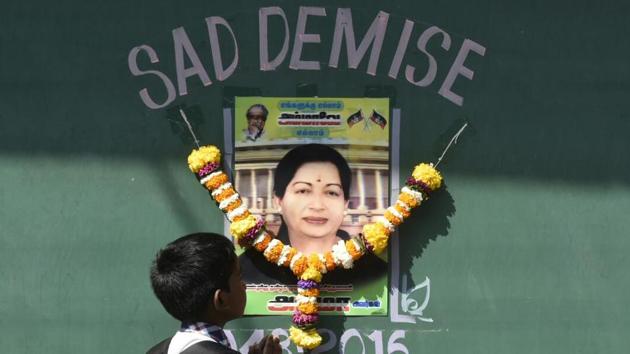 A child pays tribute to Jayalalithaa at Rajaji Hall in Chennai, where her body rests before cremation. (Bharath Srinivasan/Hindustan Times) A child pays tribute to Jayalalithaa at Rajaji Hall in Chennai, where her body rests before cremation. (Bharath Srinivasan/Hindustan Times)