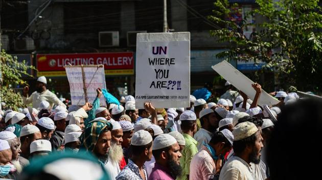Bangladeshi activists from Islamic organisations march towards the Myanmar embassy in Dhaka on December 6, 2016, to protest against the persecution of Rohingya Muslims in Myanmar. (AFP Photo) Bangladeshi activists from Islamic organisations march towards the Myanmar embassy in Dhaka on December 6, 2016, to protest against the persecution of Rohingya Muslims in Myanmar. (AFP Photo)