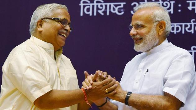 RSS general secretary Suresh Bhaiyyaji Joshi (L) with Prime Minsiter Narendra Modi at a function in New Delhi on Sunday.(PTI file photo) RSS general secretary Suresh Bhaiyyaji Joshi (L) with Prime Minsiter Narendra Modi at a function in New Delhi on Sunday.(PTI file photo)