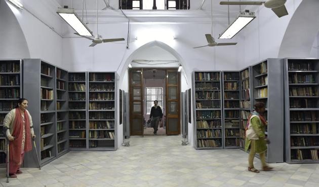 As reported by HT last month, the library, which was established in 1862, has not purchased a single book due to the financial crunch.(Saumya Khandelwal//HT PHOTO)