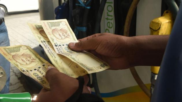 Some NRIs and PIOs had left over cash from their previous visits to India, while others had used currency exchanges and banks to obtain the rupees abroad for use on their future trip to India.(AFP file photo)