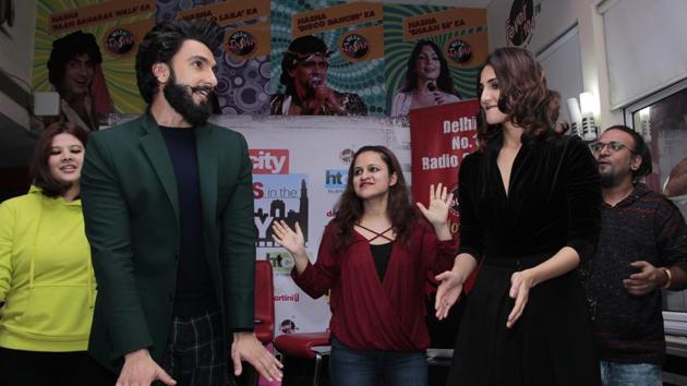 Vaani and Ranveer were seen dancing with their fans as well. (SHIVAM SAXENA /HT Photo) 
