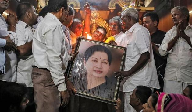Supporters and well-wishers of Jayalalithaa had organised a prayer on Monday at a Dharavi temple in Mumbai for the speedy recovery of their ailing leader. (HT Photo) Supporters and well-wishers of Jayalalithaa had organised a prayer on Monday at a Dharavi temple in Mumbai for the speedy recovery of their ailing leader. (HT Photo)