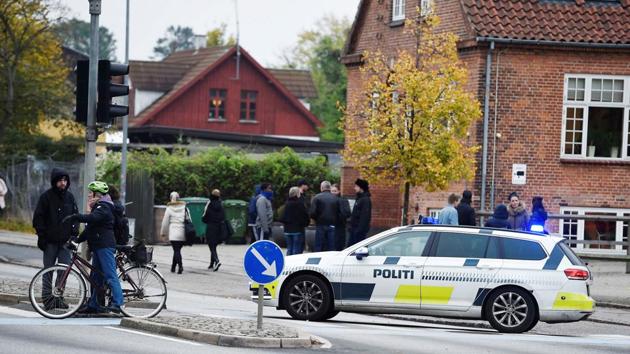 Police block the entrance to RO's Torv, a shopping centre in downtown Roskilde, Denmark on October 17, 2016 after bomb threats at two airports and two shopping malls in Denmark led to evacuations of all four places. (Representative Image)