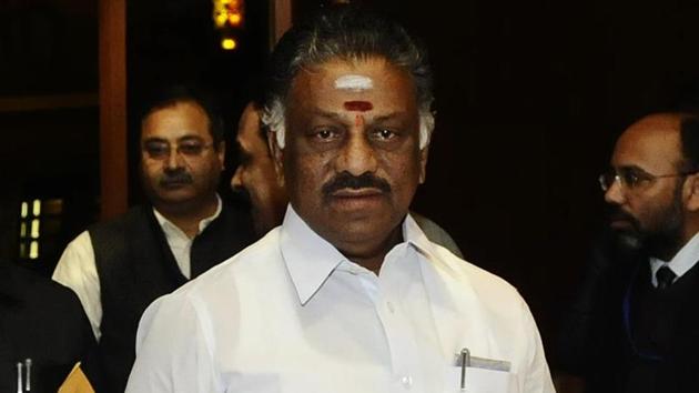 Tamil Nadu finance minister O Panneerselvam at Hotel Ashok in New Delhi.(Vipin Kumar/HT File Photo)