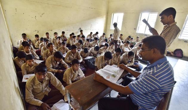 The government also plans to hire visiting teachers to meet the shortage. (Sanjeev Verma/HT File Photo) The government also plans to hire visiting teachers to meet the shortage. (Sanjeev Verma/HT File Photo)