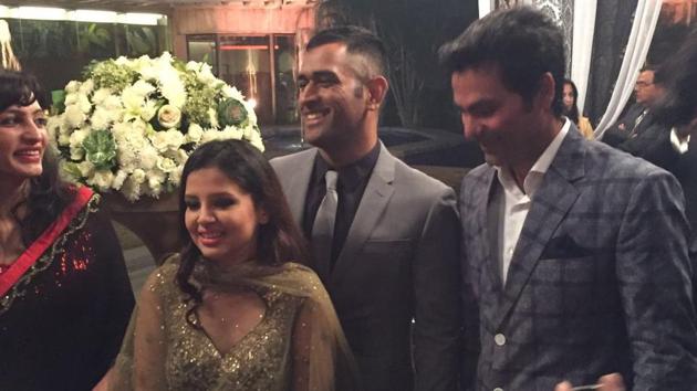 Indian ODI captain MS Dhoni with his wife Sakshi Dhoni. (ht photo)
