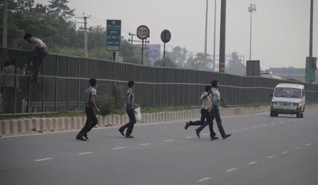 The campaign will create awareness on road safety rules. (HT File) The campaign will create awareness on road safety rules. (HT File)