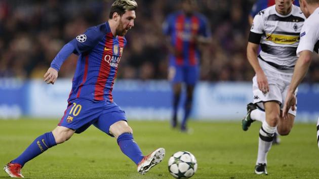 Lionel Messi opened the scoring for FC Barcelona against Borussia Moenchengladbach at the Camp Nou during their Group C Champions League match on Tuesday. It was Messi’s 10th goal in this season’s group stage. (AP) Lionel Messi opened the scoring for FC Barcelona against Borussia Moenchengladbach at the Camp Nou during their Group C Champions League match on Tuesday. It was Messi’s 10th goal in this season’s group stage. (AP)