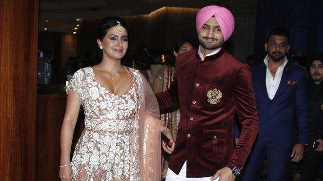 Indian cricketer Harbhajan Singh with wife Geeta Basra (HT PHOTO/WASeeM GAShROO) 