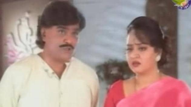 Ashok Saraf and Shoma Anand played the lovable Mathurs. Their five daughters always landed them in trouble.(Youtube)
