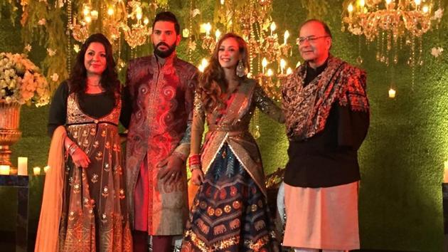 The bride and groom greet guests during the reception (HT PHOTO/Anjali thakur) 