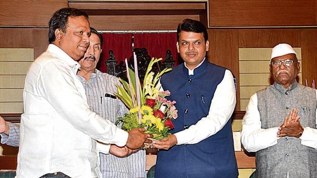Maharashtra chief minister Devendra Fadnavis being welcomed by BJP leader Ashish Selar at Vidhan Bhawan during the third day of winter session of Maharashtra Assembly in Nagpur, on Wednesday. (Sunny Shende) Maharashtra chief minister Devendra Fadnavis being welcomed by BJP leader Ashish Selar at Vidhan Bhawan during the third day of winter session of Maharashtra Assembly in Nagpur, on Wednesday. (Sunny Shende)