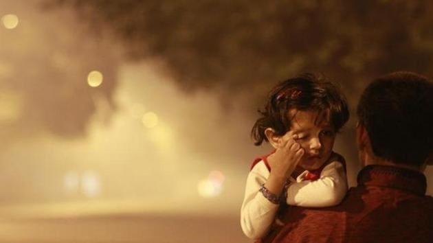 This year Delhi was engulfed by a thick layer of smog after Diwali causing debilitating health problems. (Arvind Yadav/HT Photo) This year Delhi was engulfed by a thick layer of smog after Diwali causing debilitating health problems. (Arvind Yadav/HT Photo)
