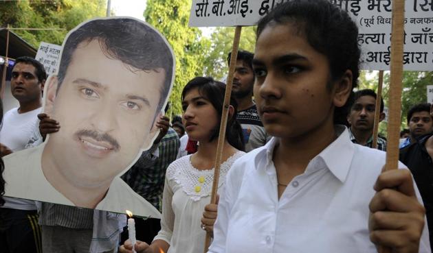 Former Najafgarh MLA of Indian National Lok Dal, Bharat Singh (in picture), was murdered on March 29, 2015. Gangster Manjeet Mahal was allegedly involved in planning it . (Sonu Mehta/HT File) Former Najafgarh MLA of Indian National Lok Dal, Bharat Singh (in picture), was murdered on March 29, 2015. Gangster Manjeet Mahal was allegedly involved in planning it . (Sonu Mehta/HT File)