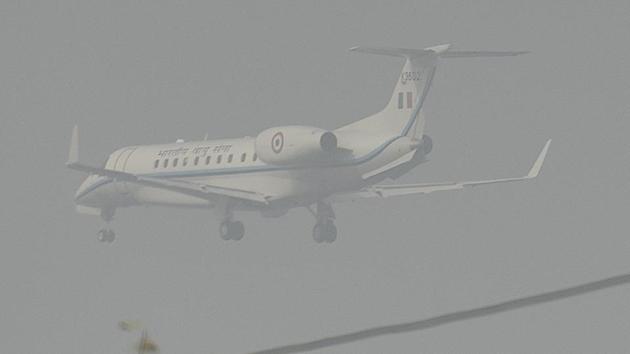 Delhi-bound flights have been delayed, rescheduled and cancelled due to dense fog at the Indira Gandhi International Airport. (Sushil Kumar/HT Photo) Delhi-bound flights have been delayed, rescheduled and cancelled due to dense fog at the Indira Gandhi International Airport. (Sushil Kumar/HT Photo)