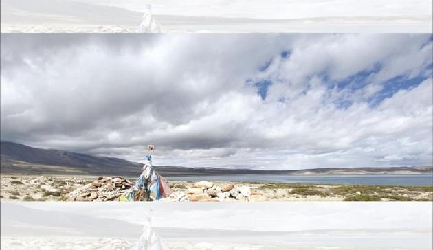 Lake Manasarovar in Mount Kailash is among the holy sites that draws devotees in large numbers (Shoejoy) Lake Manasarovar in Mount Kailash is among the holy sites that draws devotees in large numbers (Shoejoy)