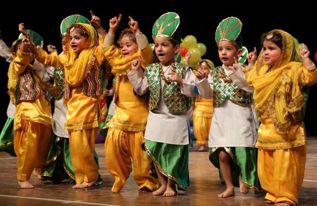 Kids performing at the annual day function of a school in SAS Nagar on Friday, December 9. (HT Photo)