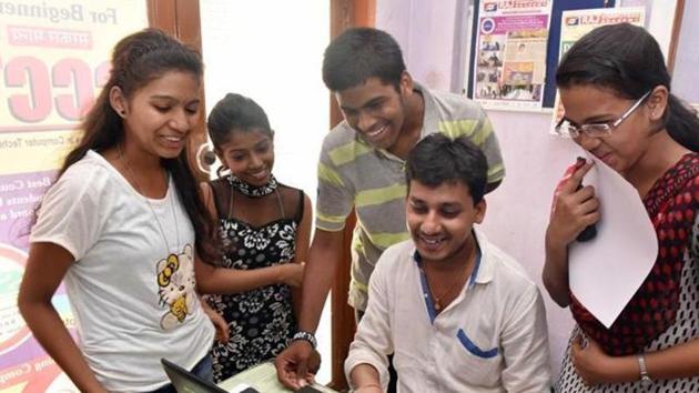 The Institute of Banking Personnel Selection (IBPS) will on Friday declare the results of IBPS CWE Clerk VI preliminary exam 2016.(Pratham Gokhale/ HT file)